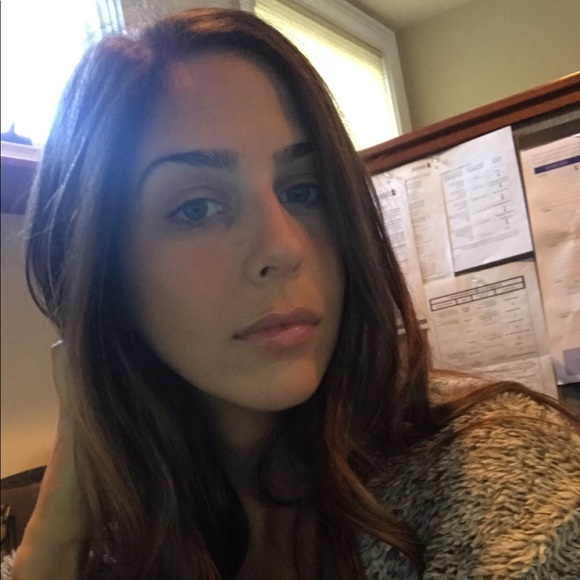 Meet your Posher, Kelly - Picture 1 of 1